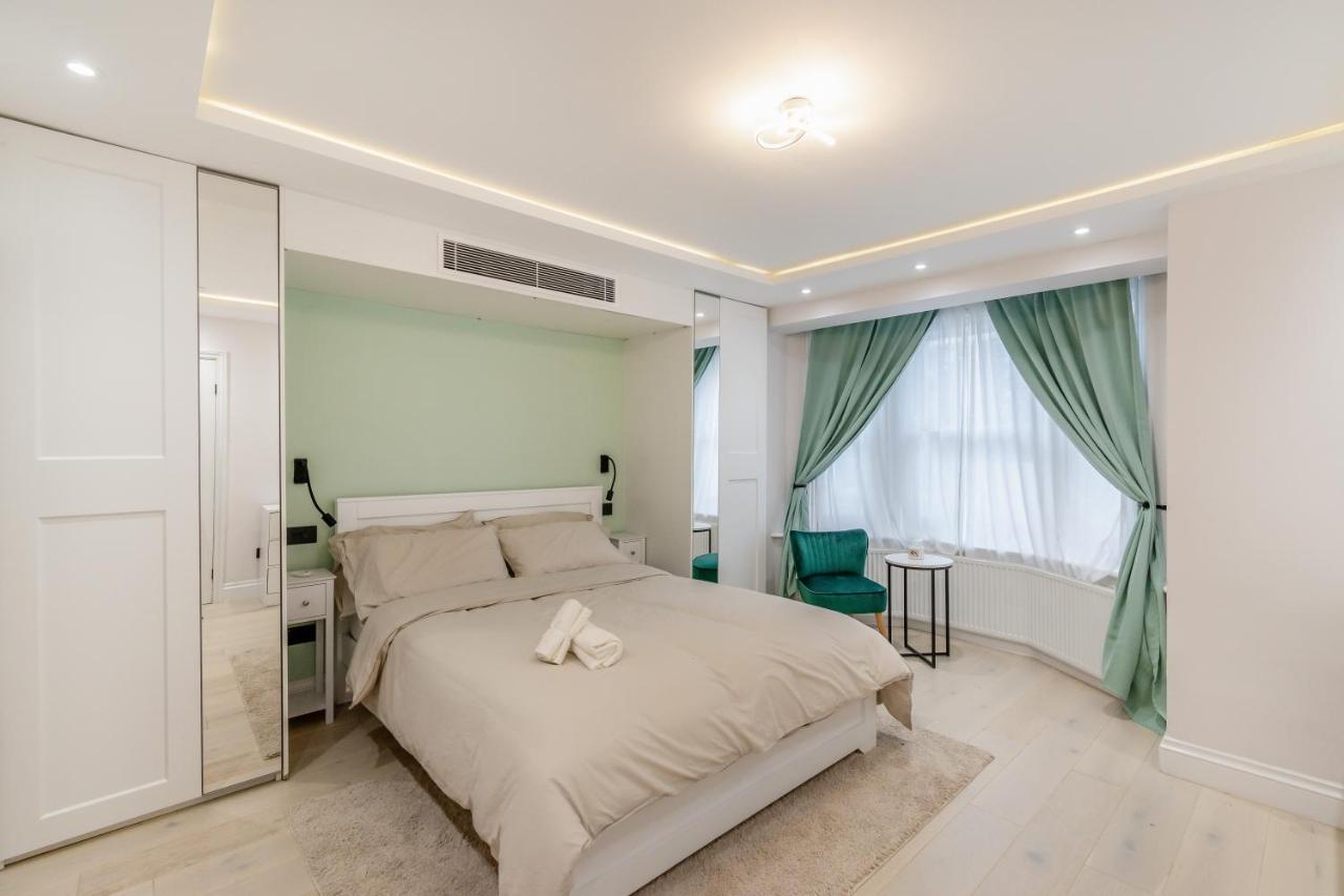شقة Modern Garden Flat With Private Parking لندن المظهر الخارجي الصورة